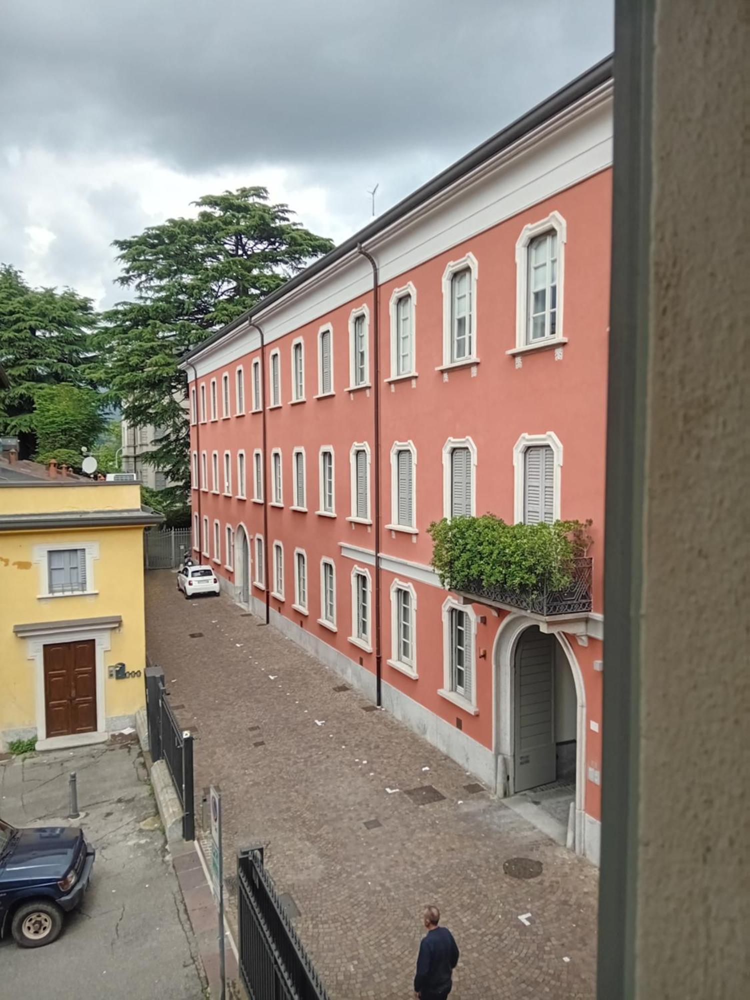 History Luxury Central Apartment By Revenue House Como Exterior foto