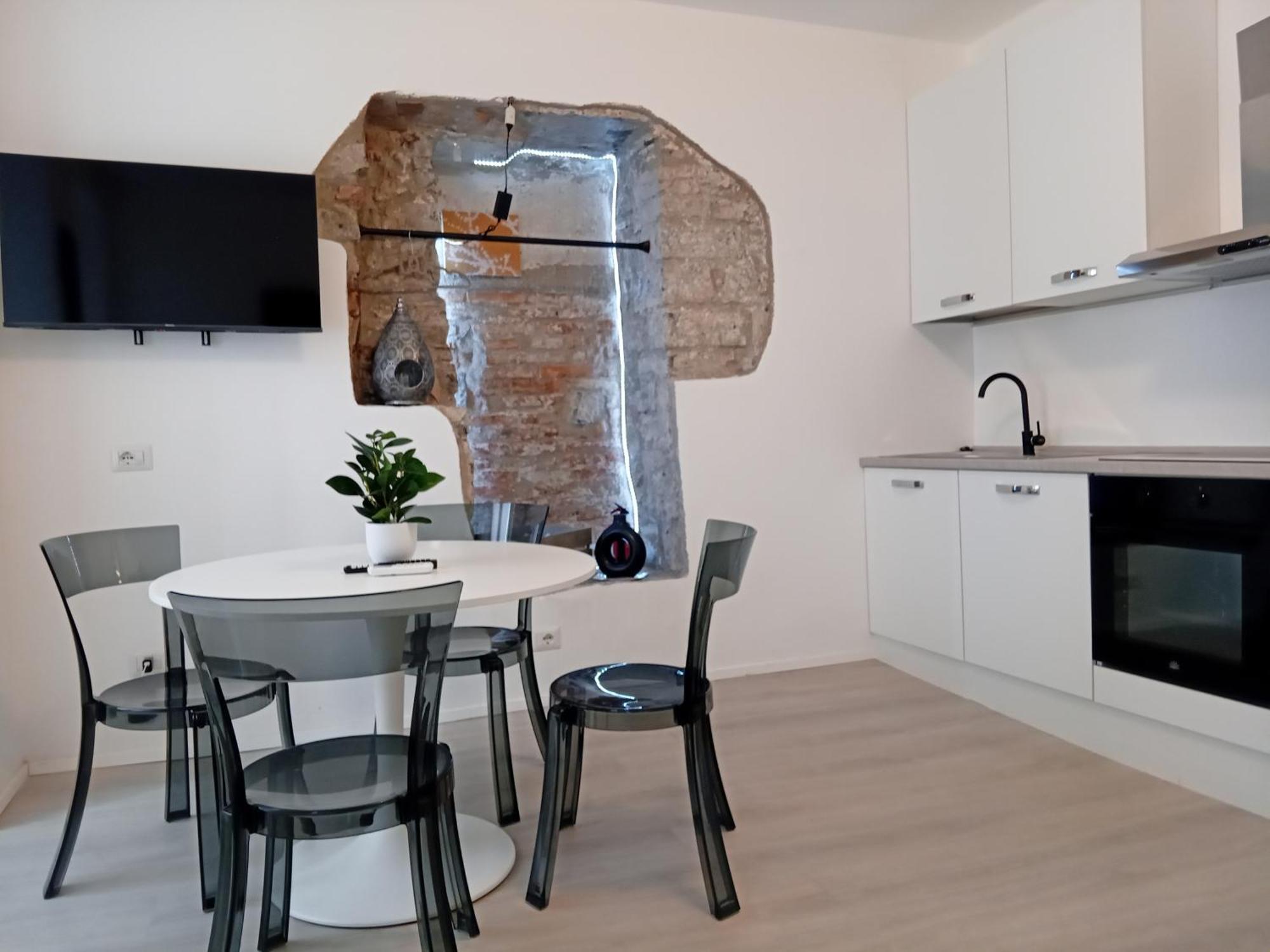 History Luxury Central Apartment By Revenue House Como Exterior foto