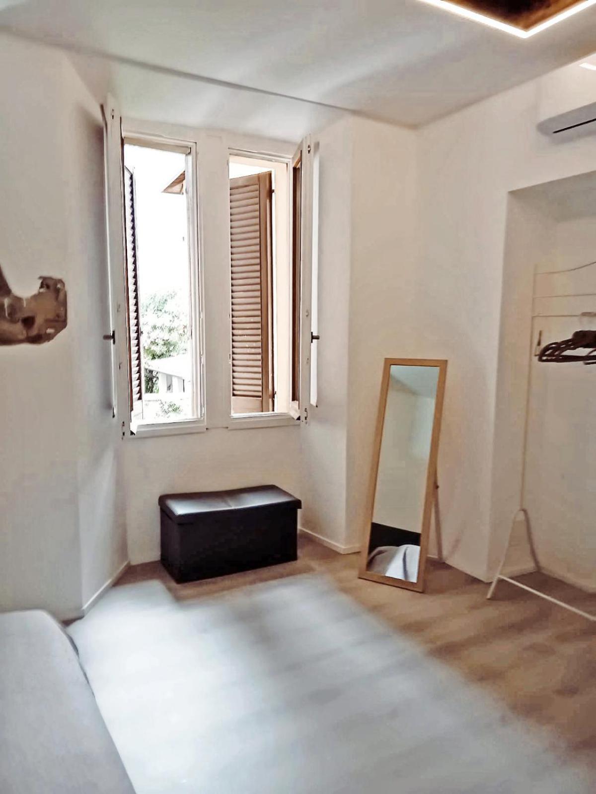 History Luxury Central Apartment By Revenue House Como Exterior foto