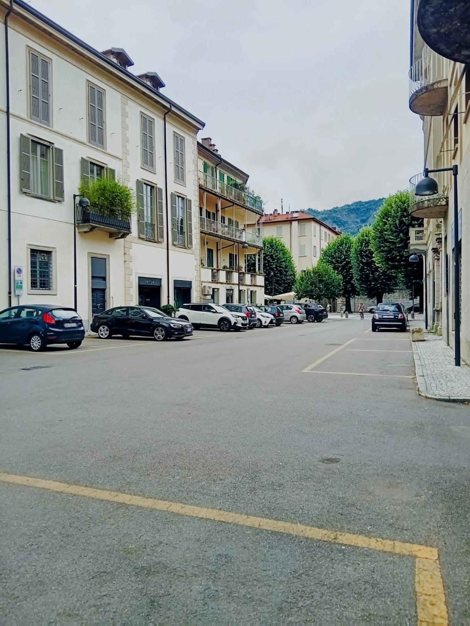 History Luxury Central Apartment By Revenue House Como Exterior foto